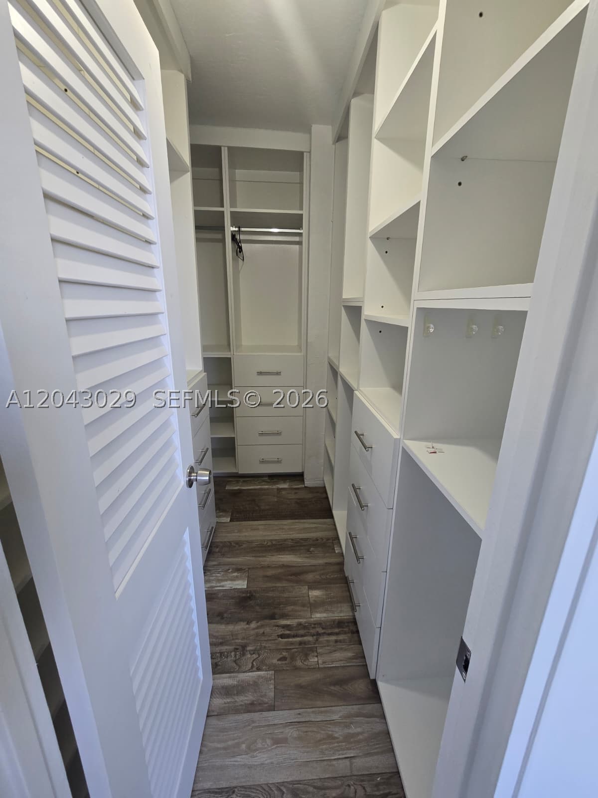 Bal Harbour FL 33154 - A12043029