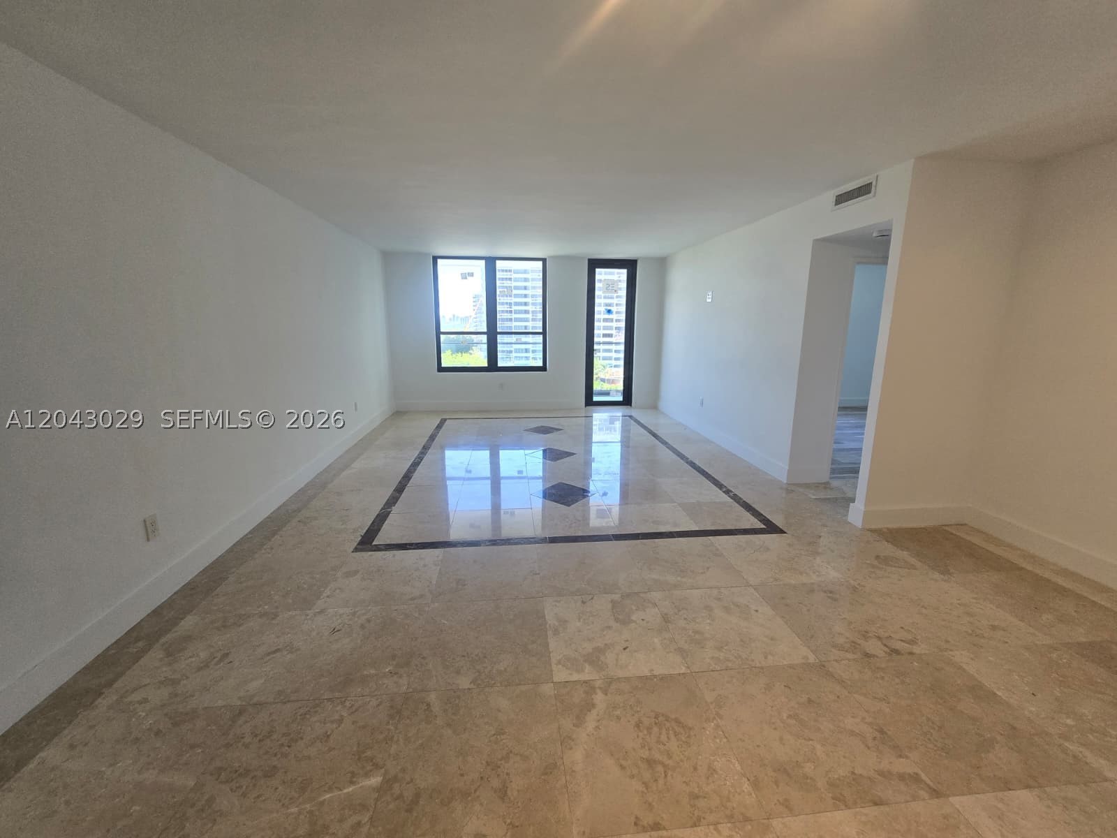 Bal Harbour FL 33154 - A12043029