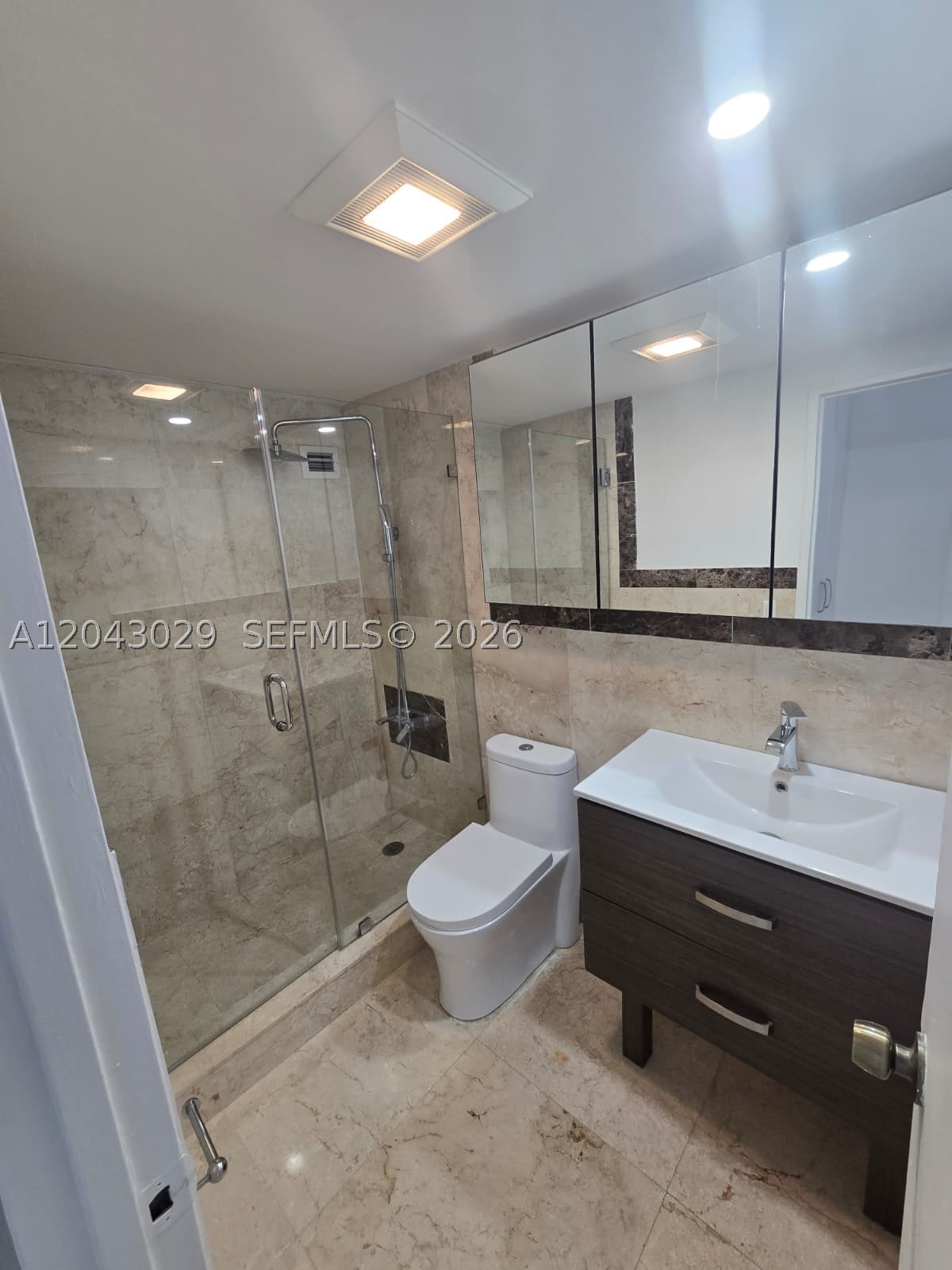 Bal Harbour FL 33154 - A12043029