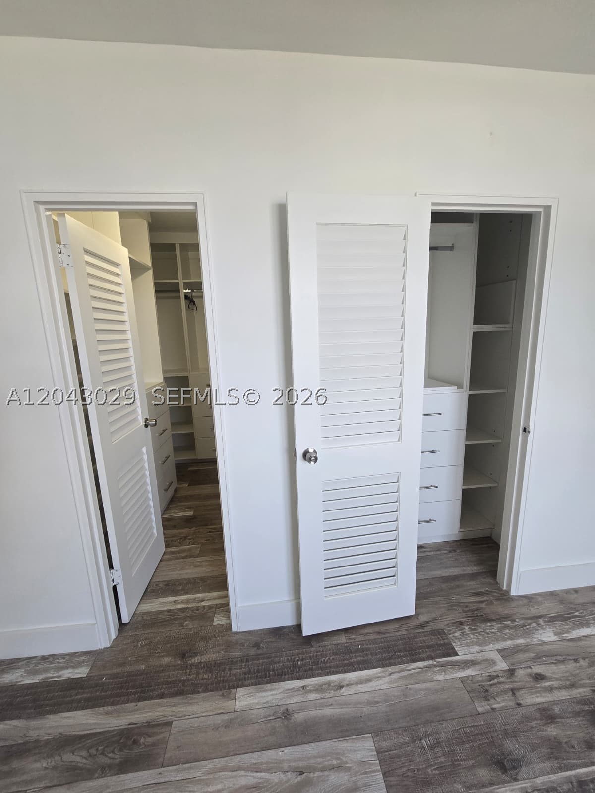 Bal Harbour FL 33154 - A12043029