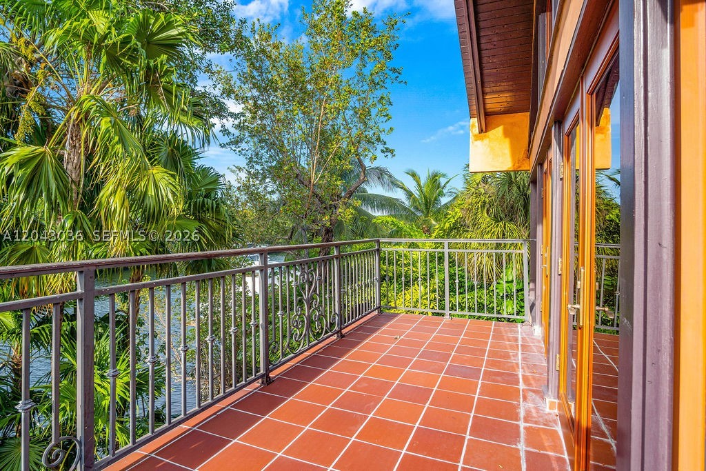 6960 Mira Flores Ave #6960, Coral Gables FL 33143