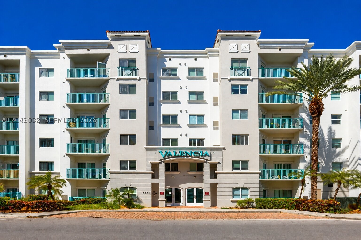 6001 SW 70th St #108, South Miami FL 33143