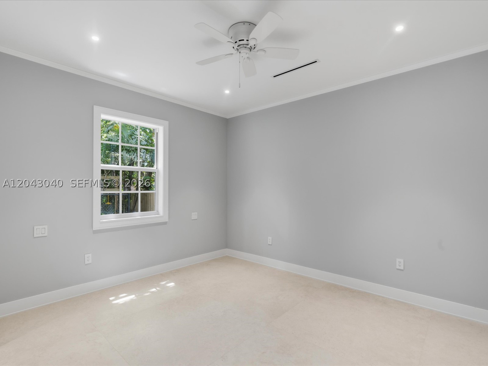 6333 SW 69th St, South Miami FL 33143