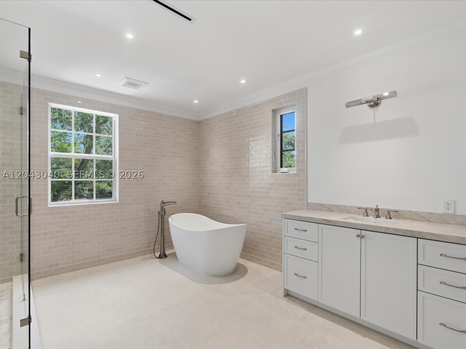 6333 SW 69th St, South Miami FL 33143