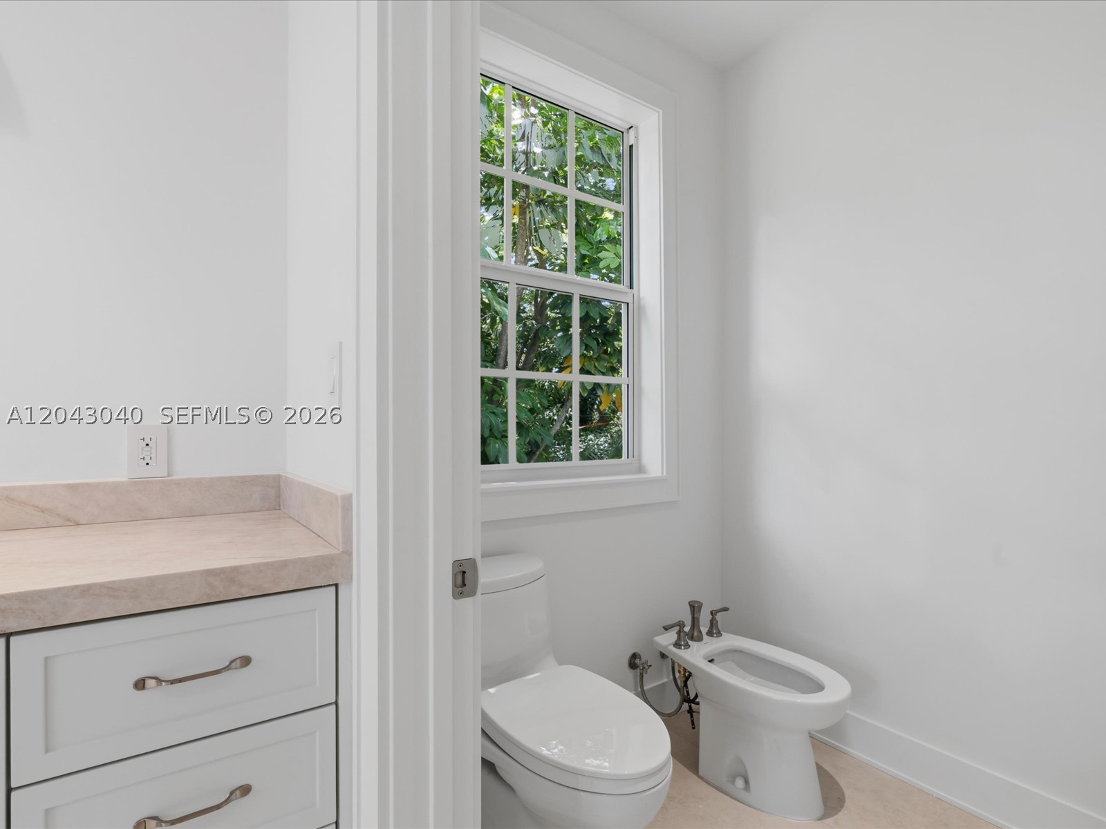 6333 SW 69th St, South Miami FL 33143