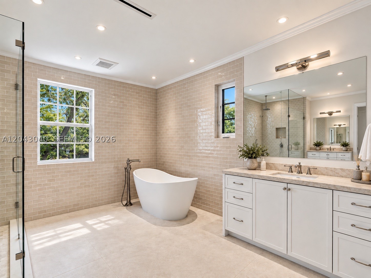 6333 SW 69th St, South Miami FL 33143