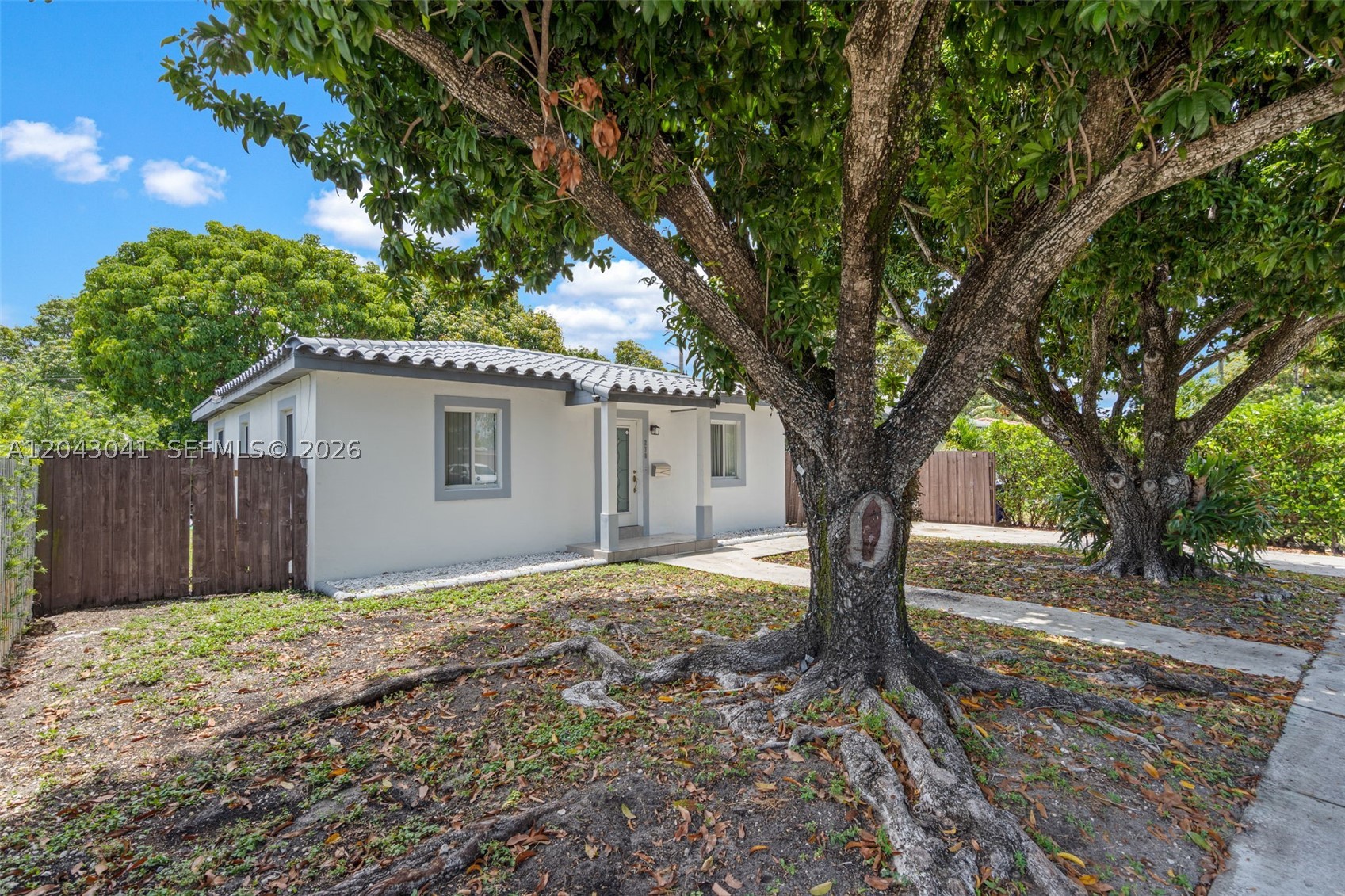 270 NW 51st Ave, Miami FL 33126