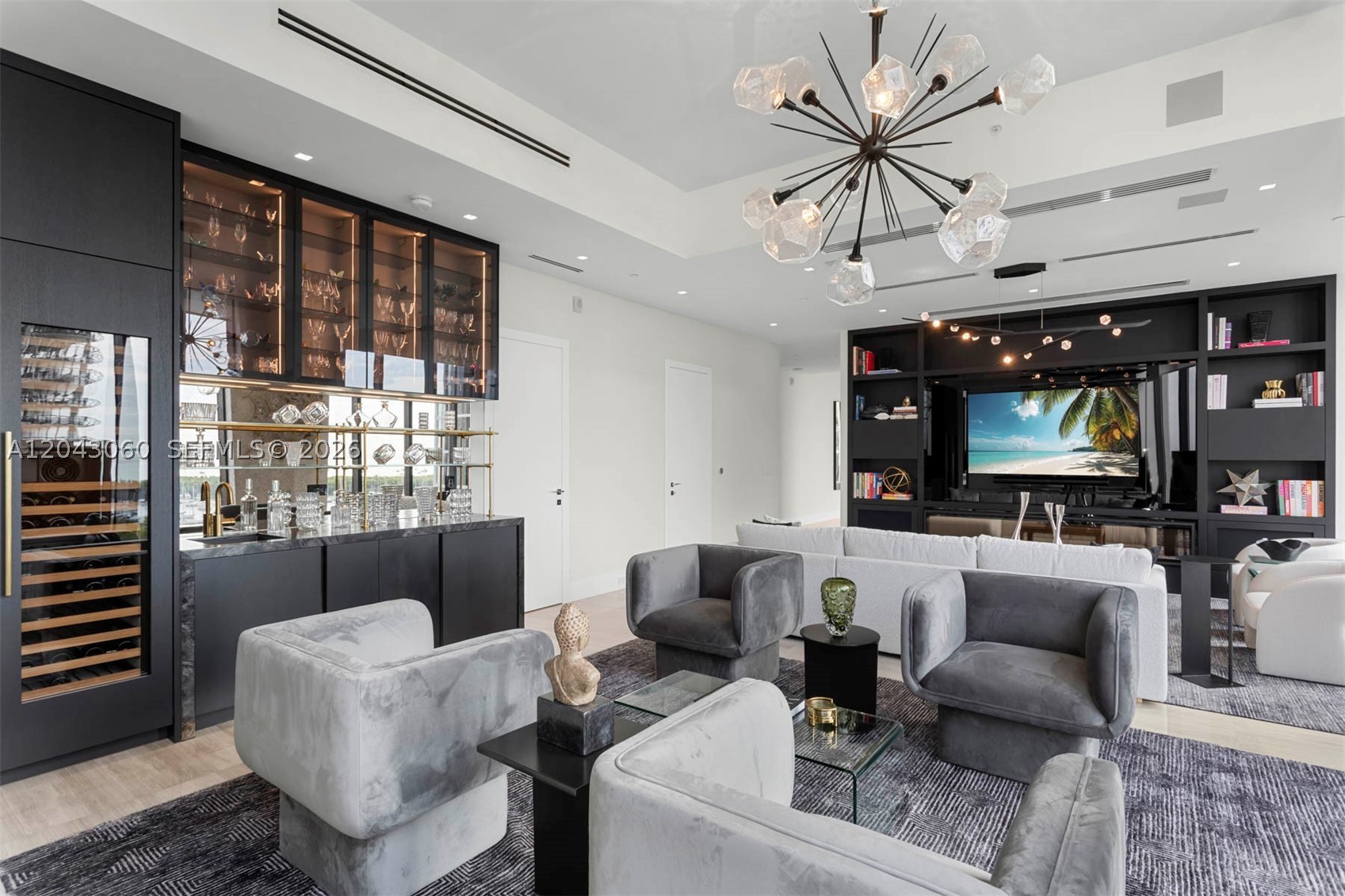 2821 S Bayshore Dr #8A, Miami FL 33133