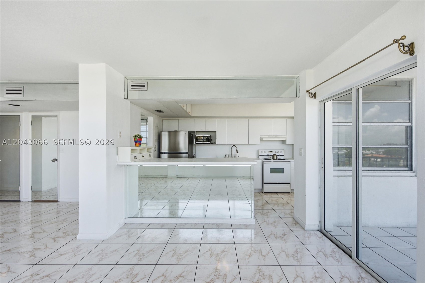11930 N Bayshore Dr #609, North Miami FL 33181