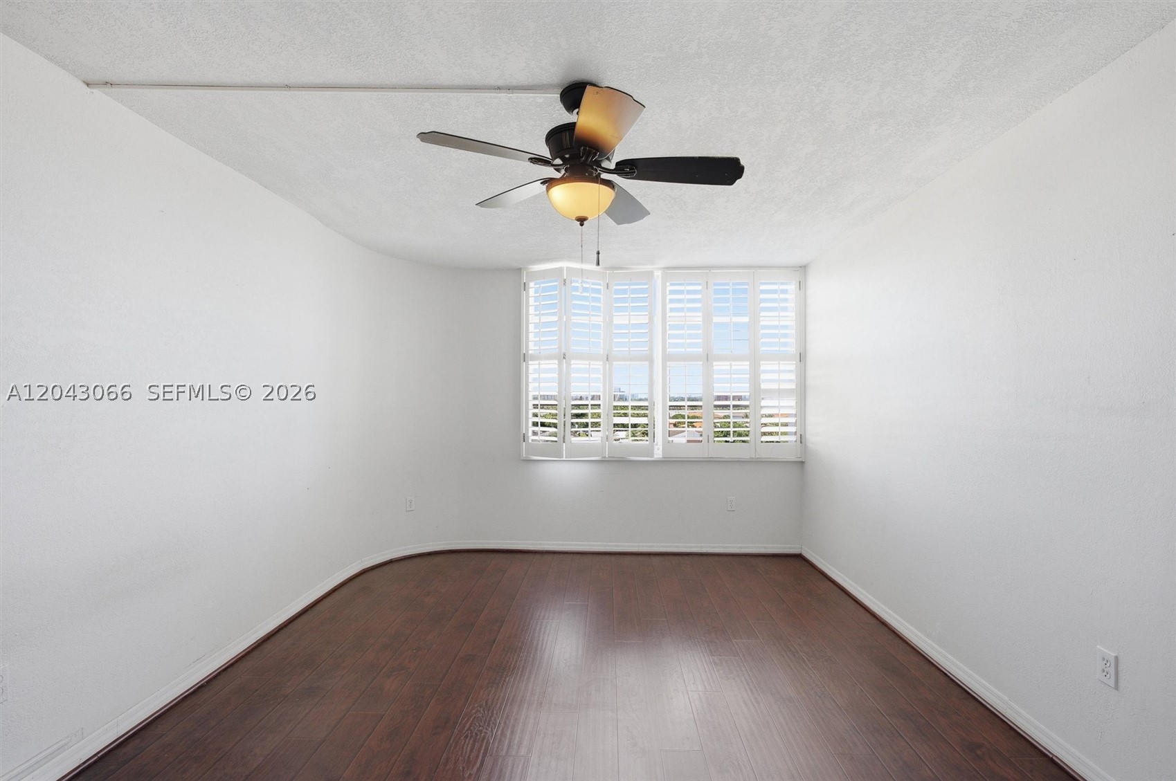 11930 N Bayshore Dr #609, North Miami FL 33181