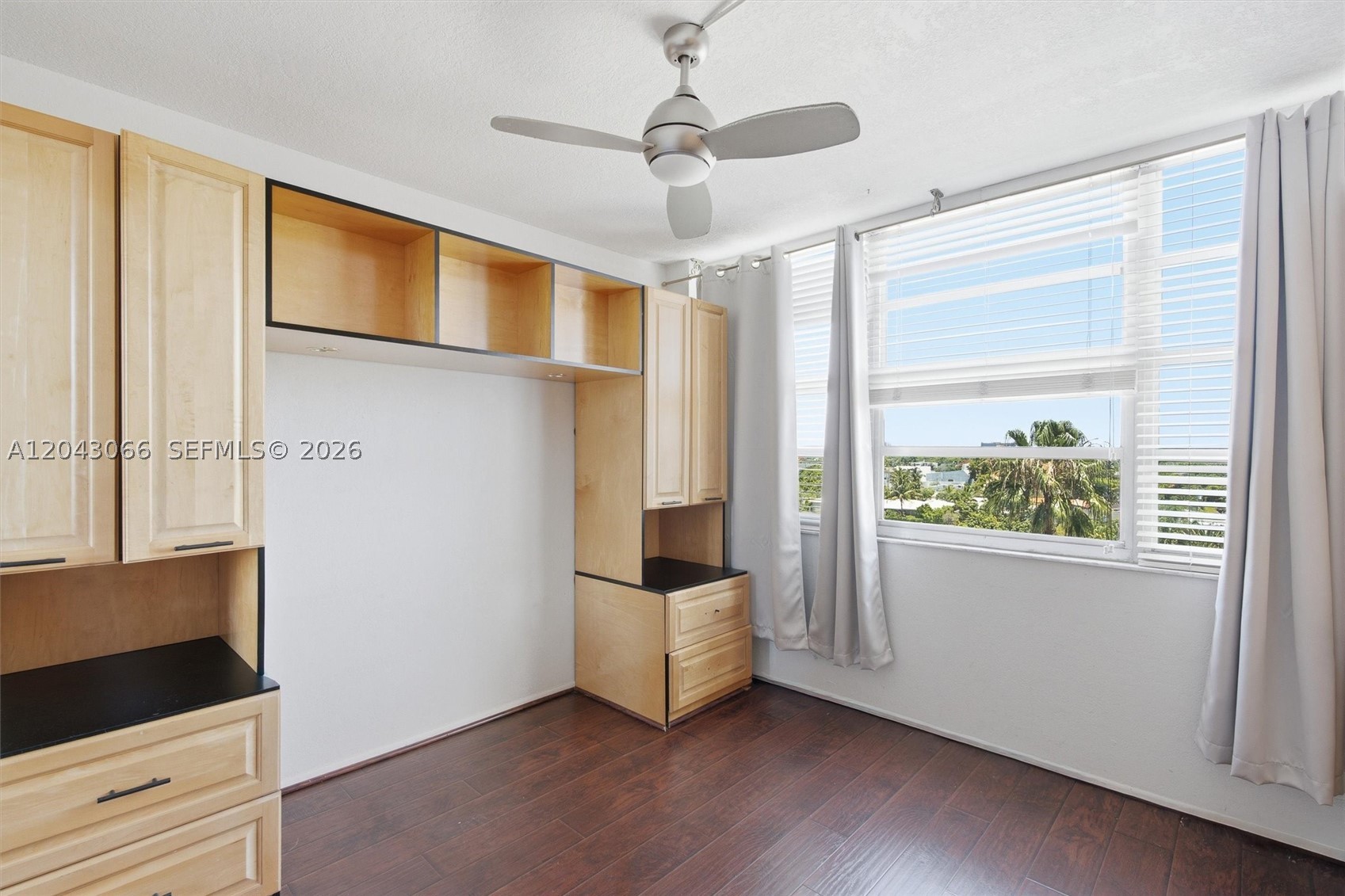 11930 N Bayshore Dr #609, North Miami FL 33181