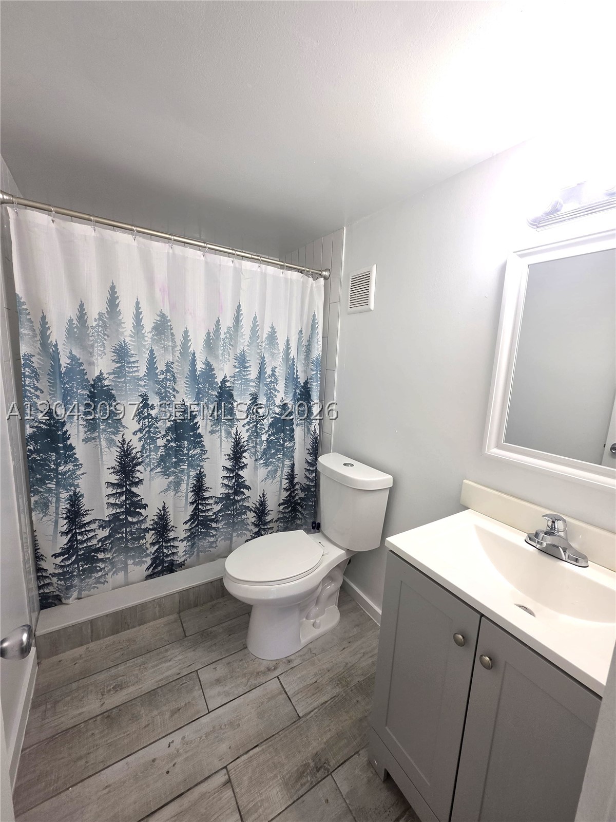 3582 NE 171st St #307, North Miami Beach FL 33160
