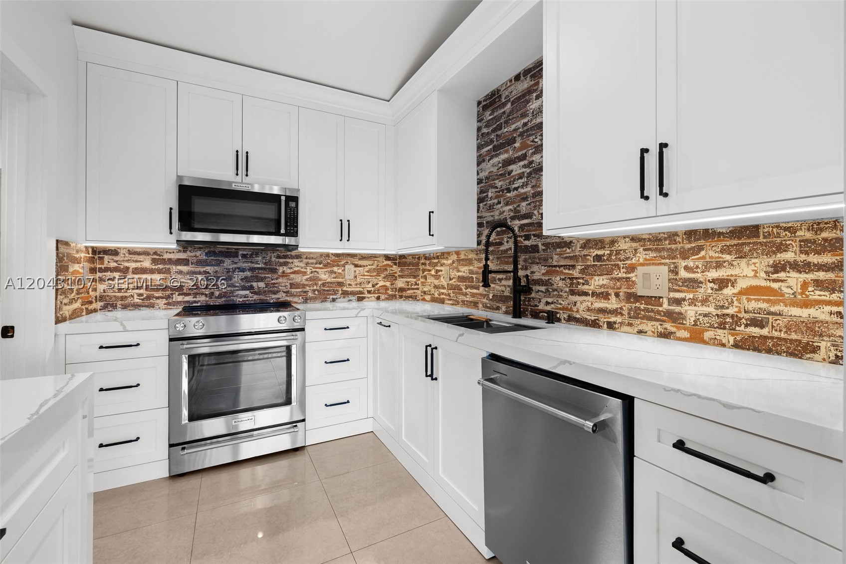 9001 SW 94th St #201, Miami FL 33176