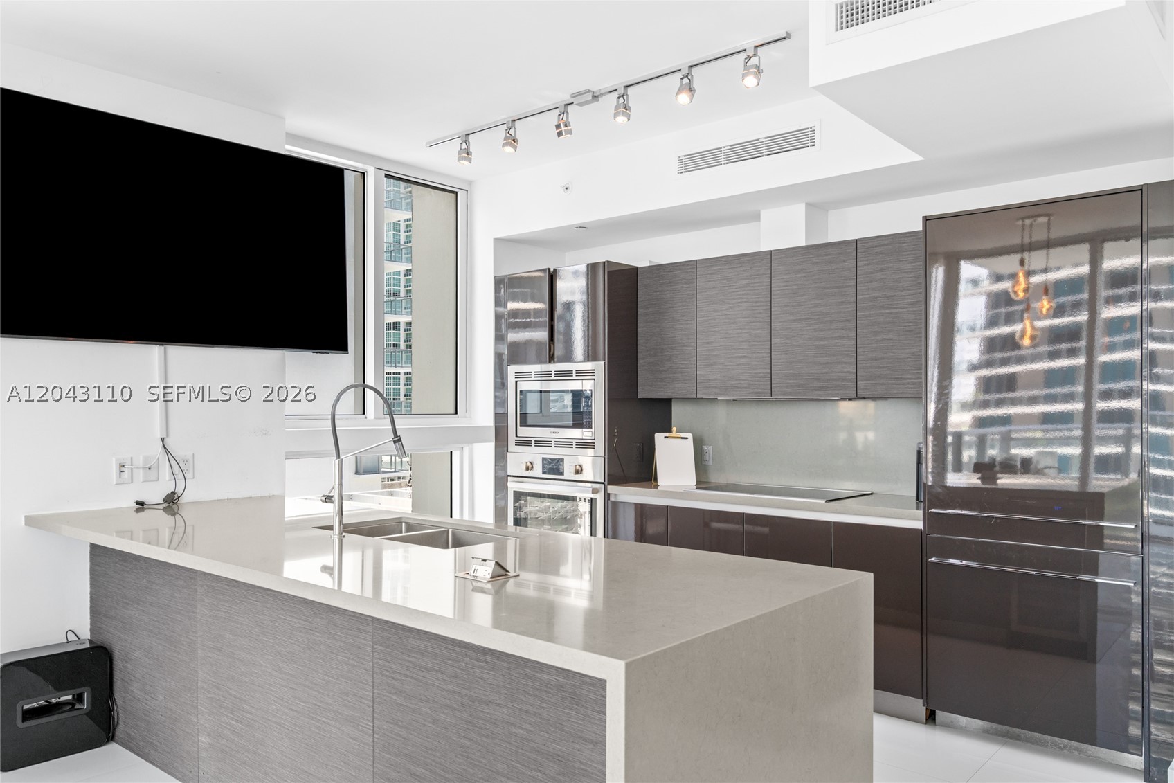 1080 Brickell Ave #1509, Miami FL 33131