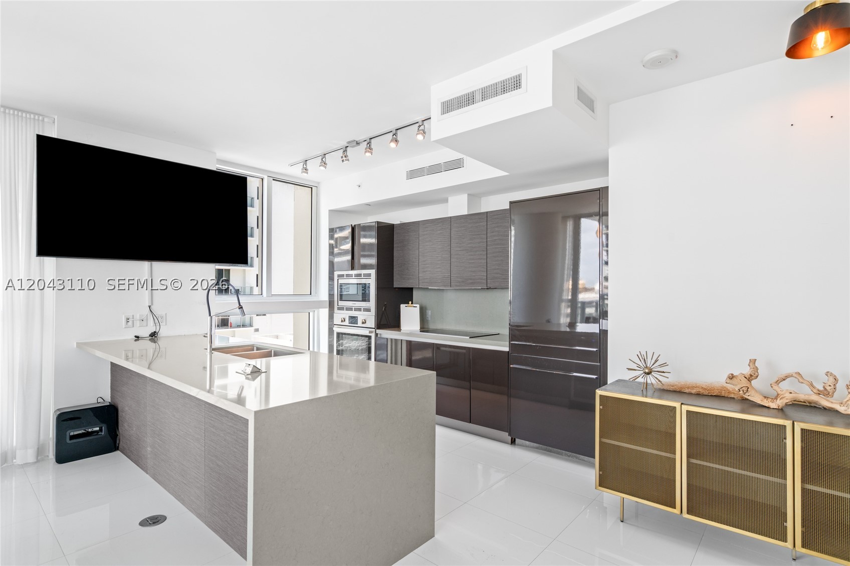 1080 Brickell Ave #1509, Miami FL 33131