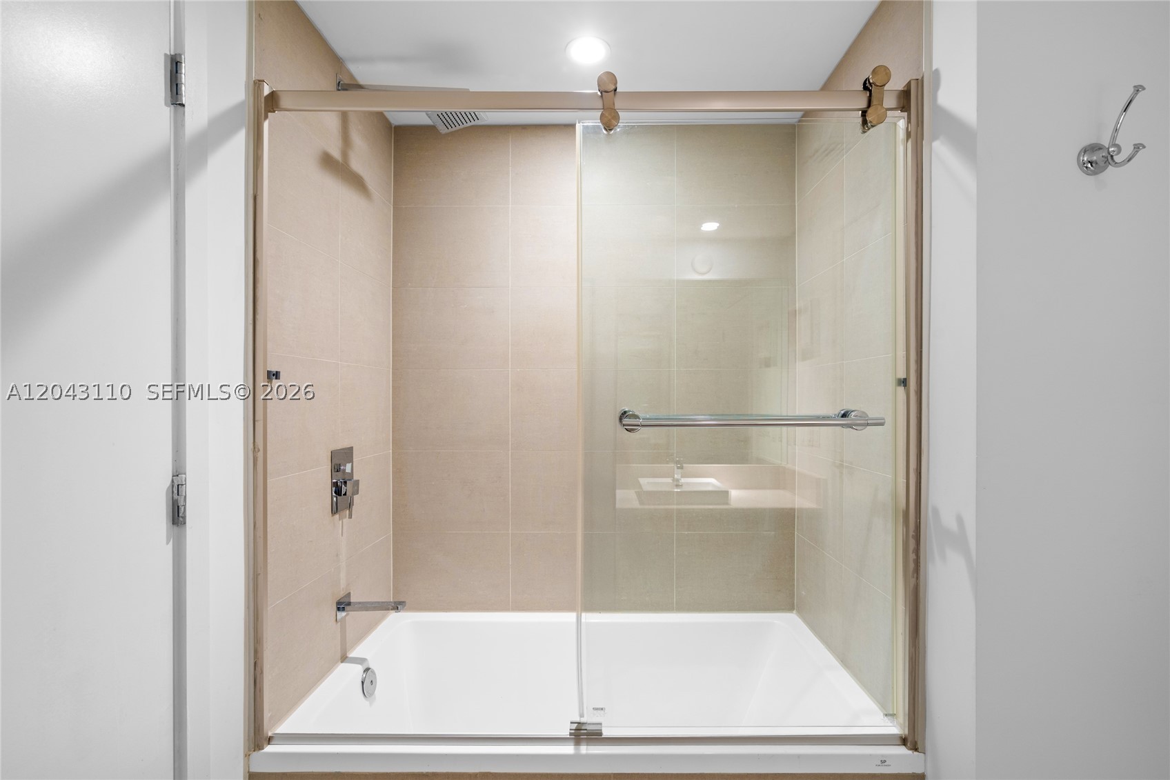 1080 Brickell Ave #1509, Miami FL 33131