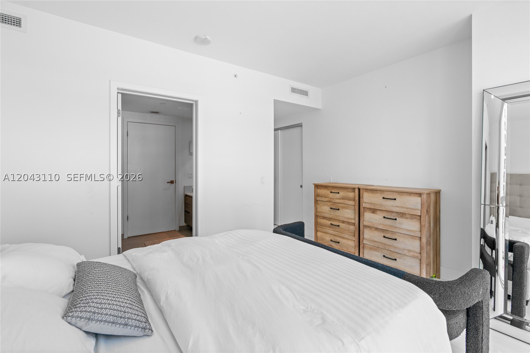 1080 Brickell Ave #1509, Miami FL 33131
