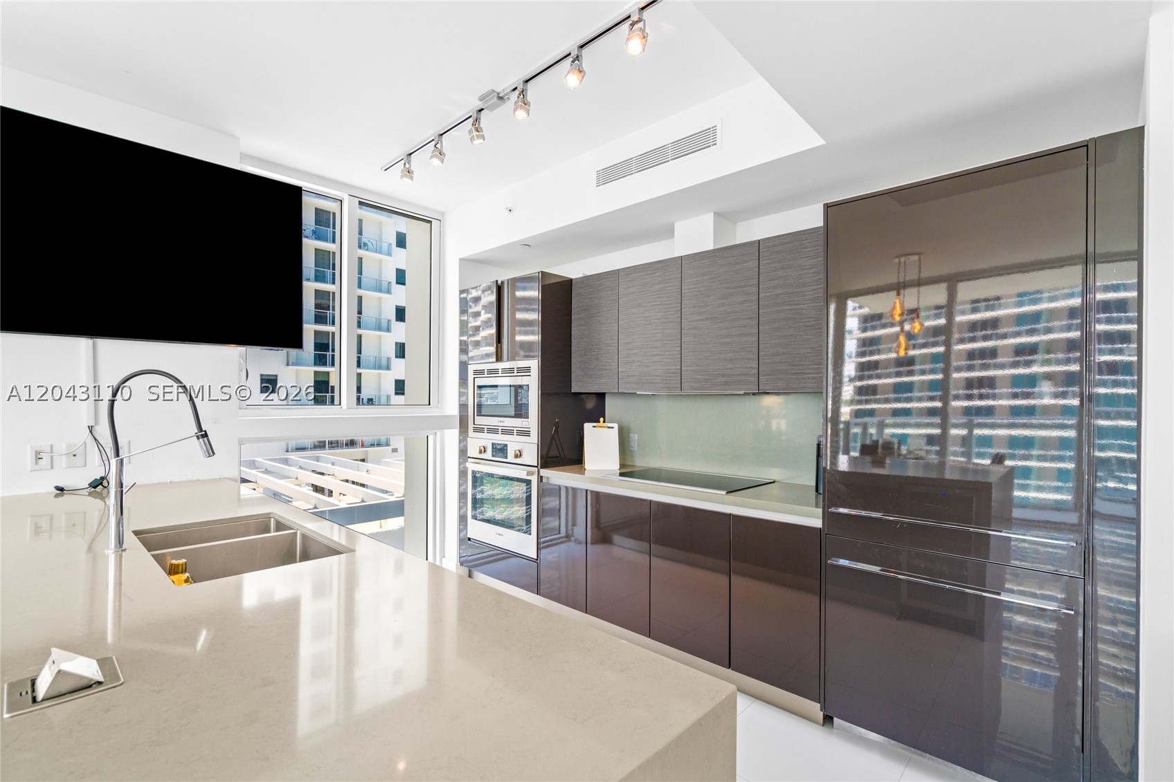 1080 Brickell Ave #1509, Miami FL 33131