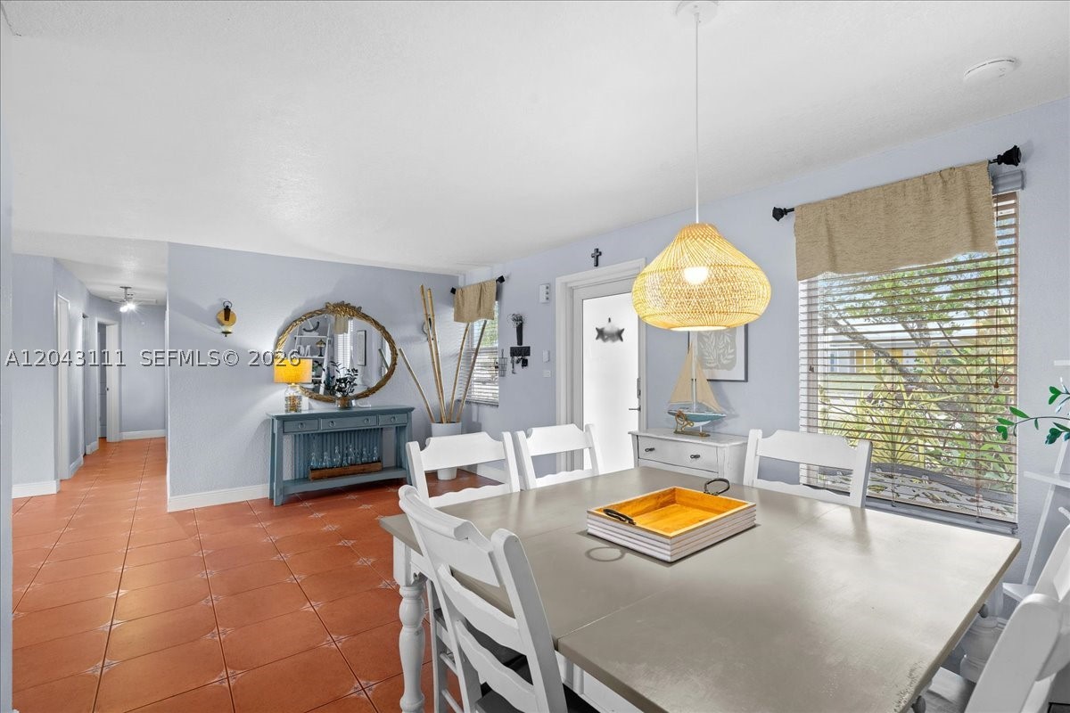 8341 SW 14th St, Miami FL 33144