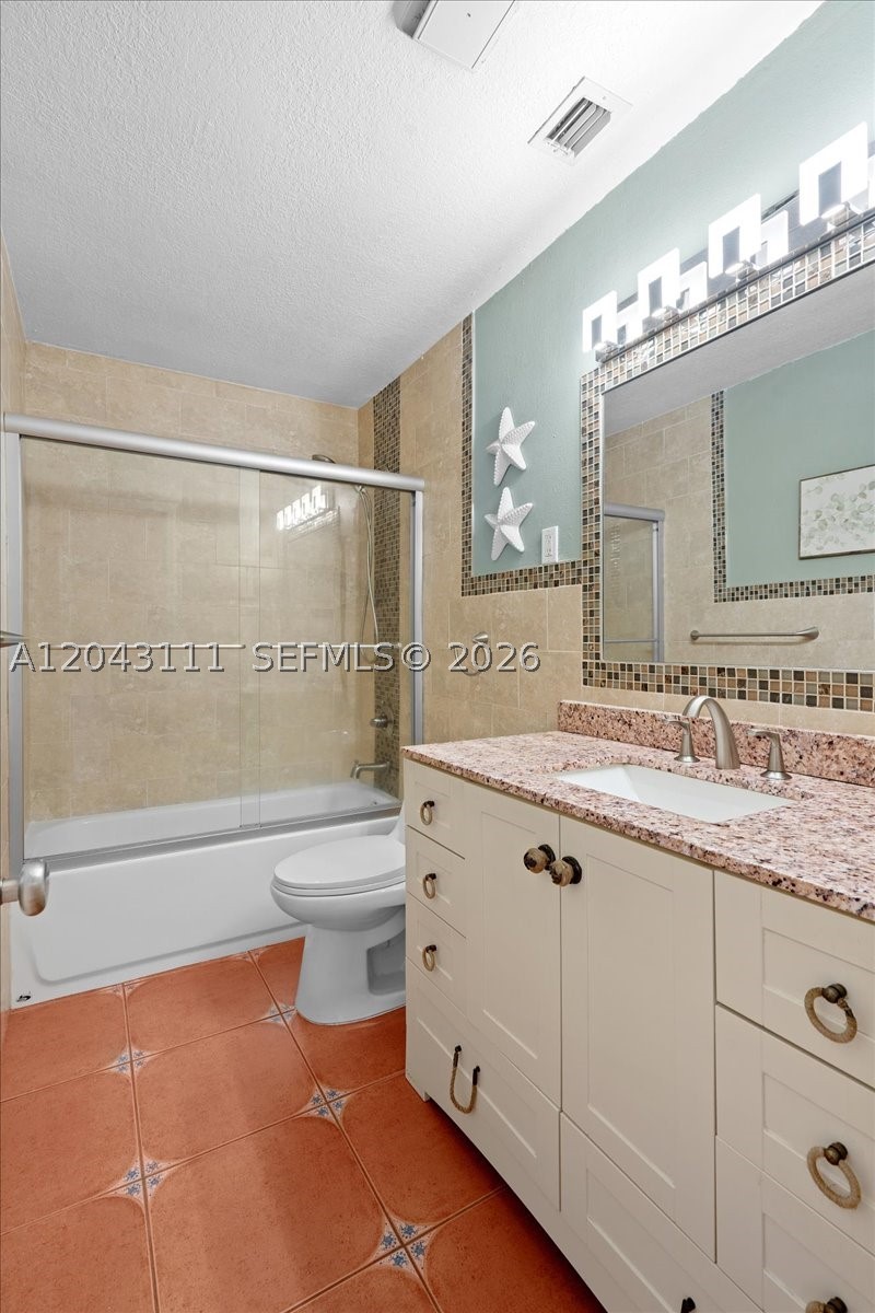 8341 SW 14th St, Miami FL 33144