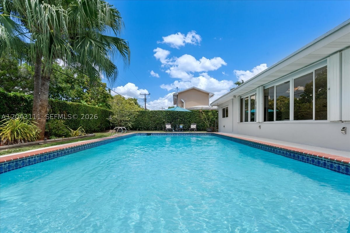 8341 SW 14th St, Miami FL 33144