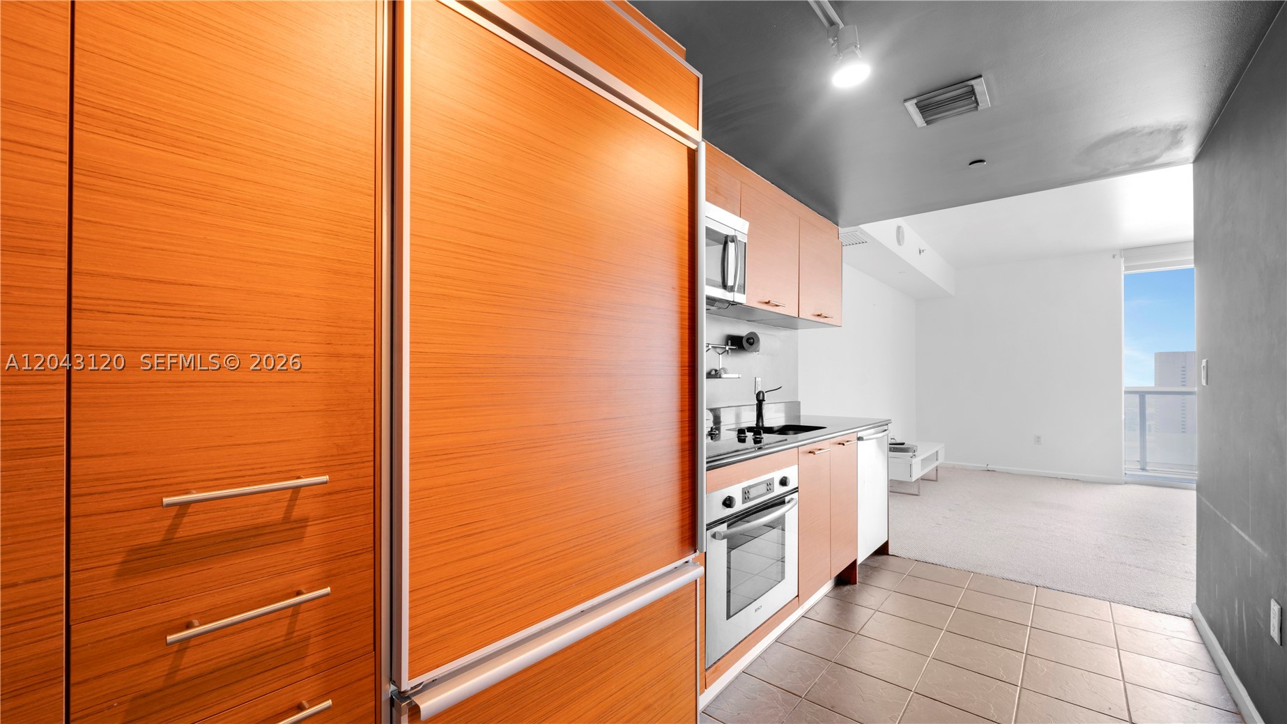 50 Biscayne Blvd #4203, Miami FL 33132