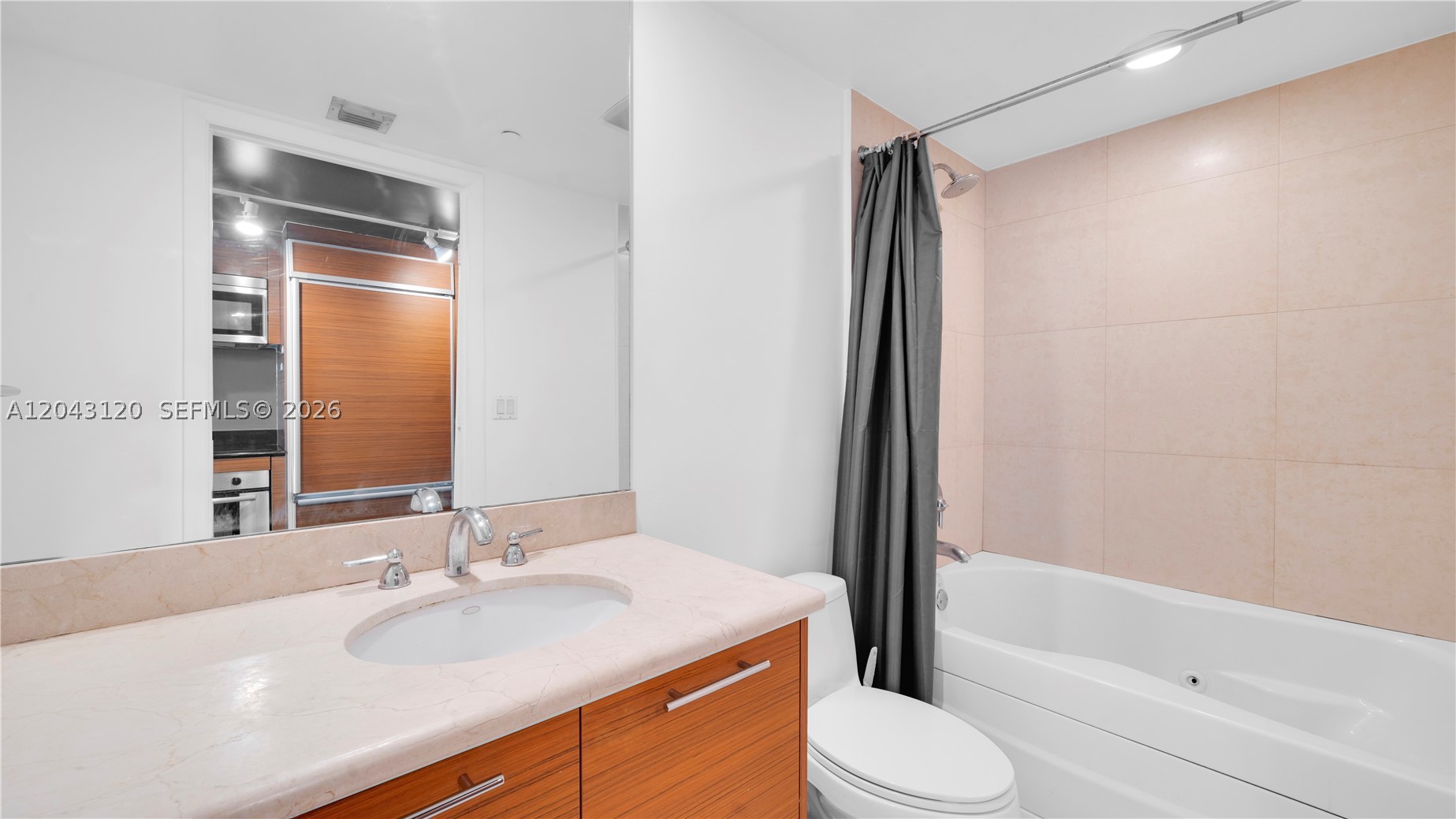 50 Biscayne Blvd #4203, Miami FL 33132
