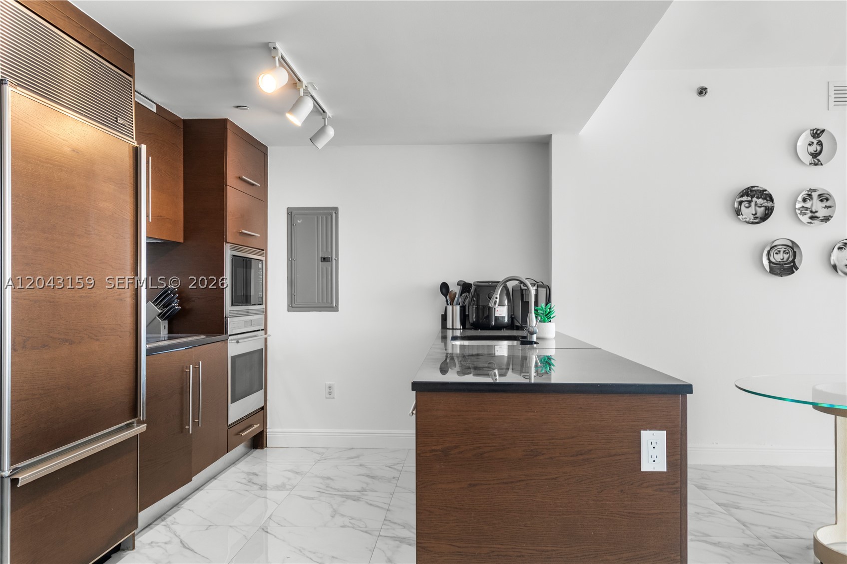 465 Brickell Ave #5505, Miami FL 33131