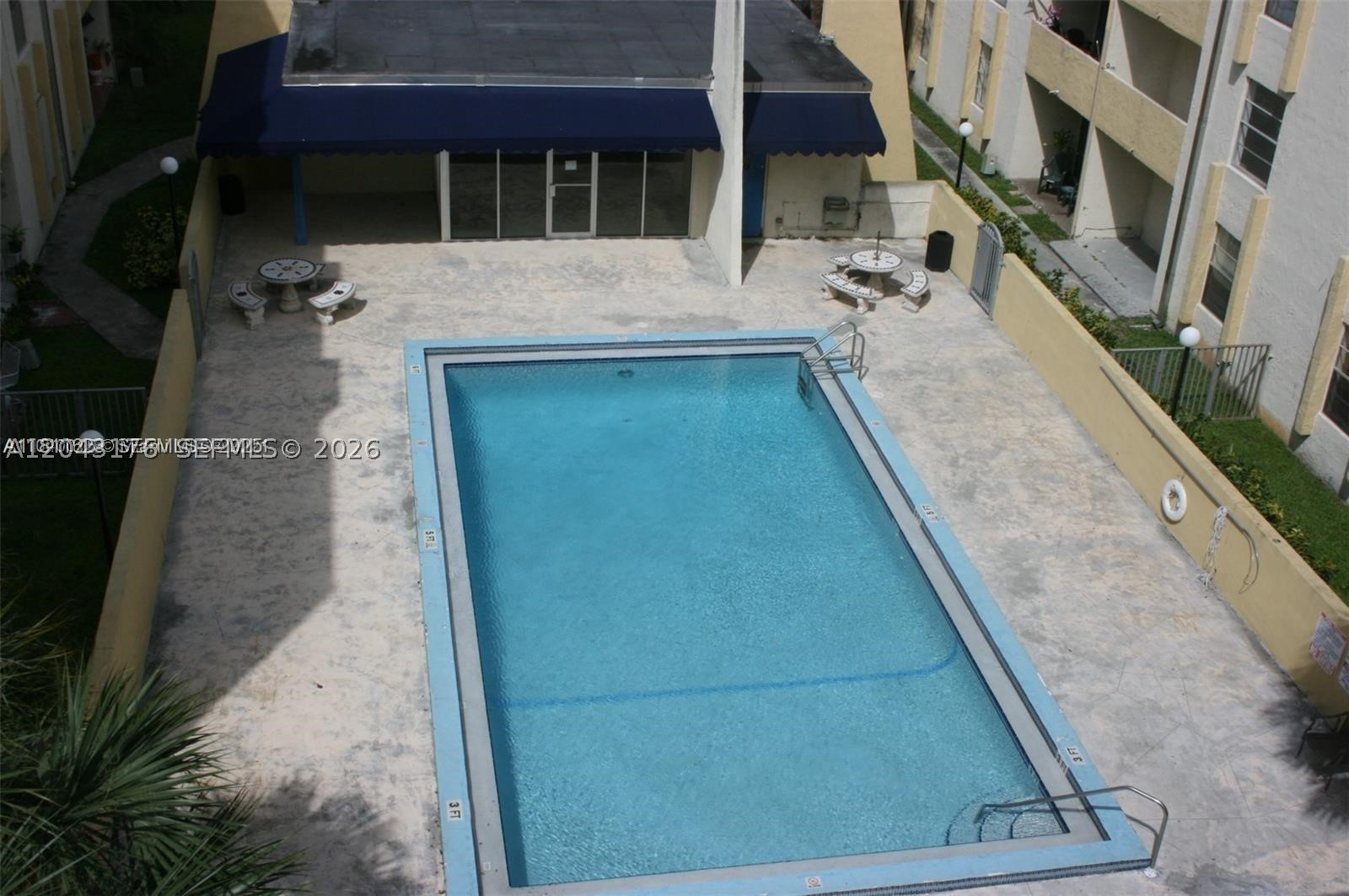 10000 NW 80th St #2147, Hialeah Gardens FL 33016