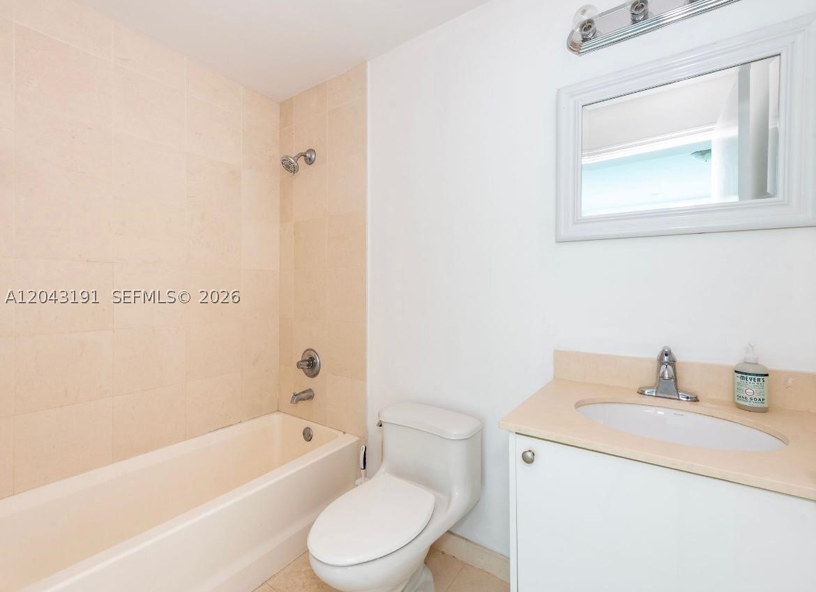 60 SW 13th St #1416, Miami FL 33130