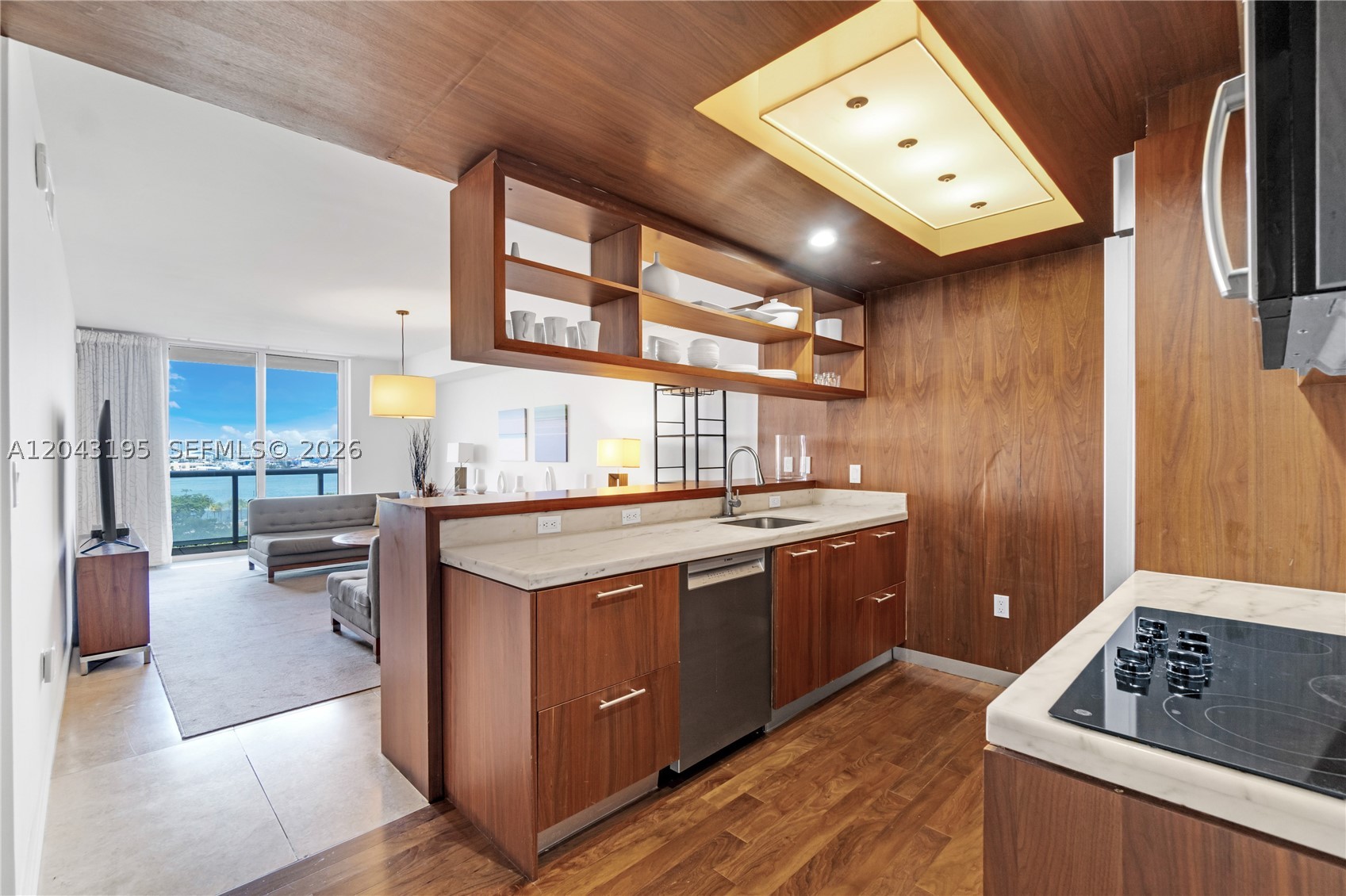 50 Biscayne Blvd #904, Miami FL 33132