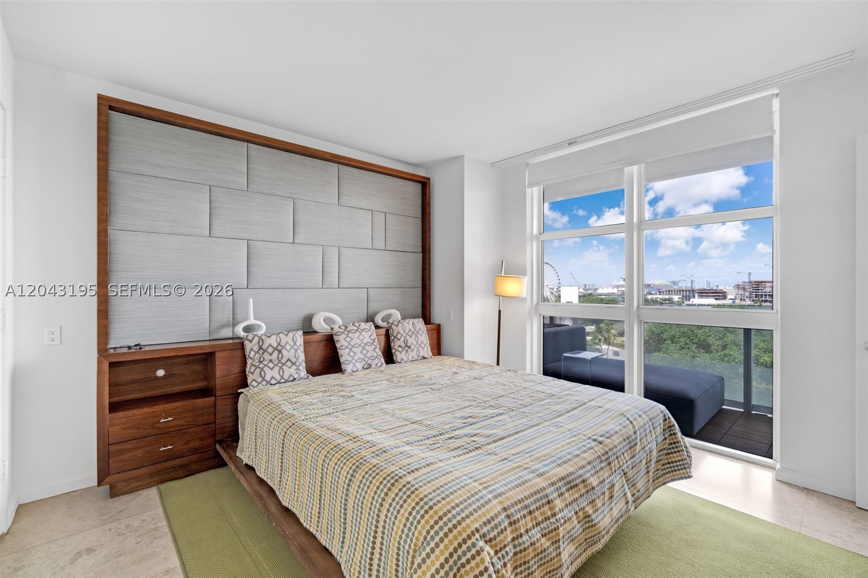 50 Biscayne Blvd #904, Miami FL 33132