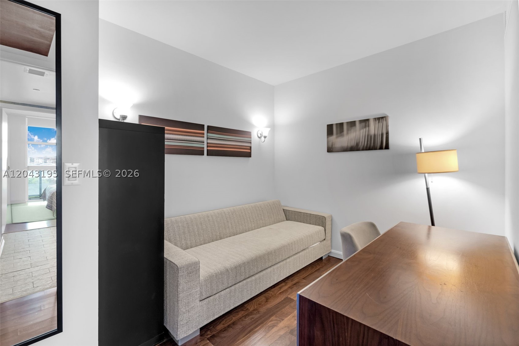 50 Biscayne Blvd #904, Miami FL 33132