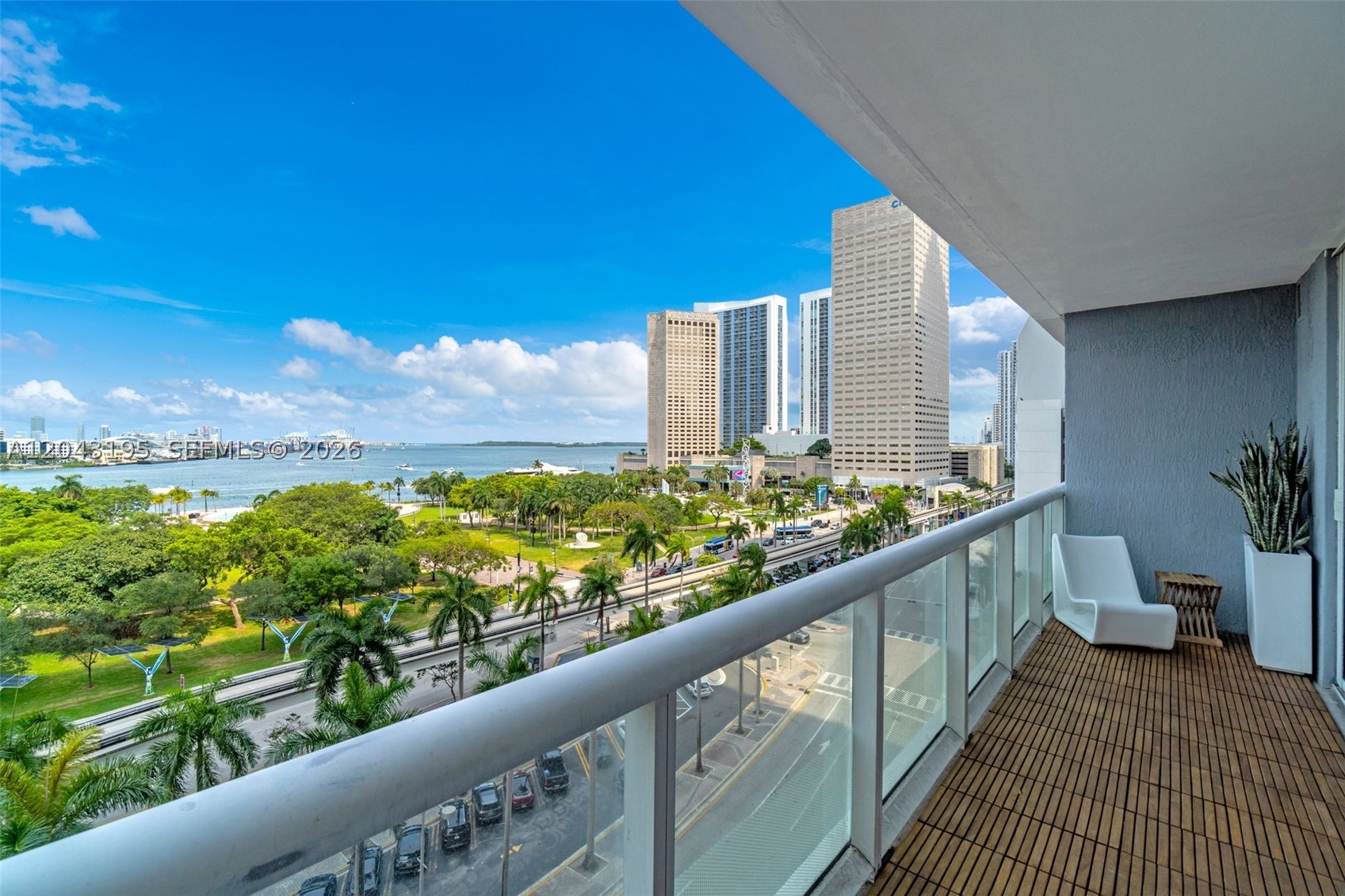50 Biscayne Blvd #904, Miami FL 33132