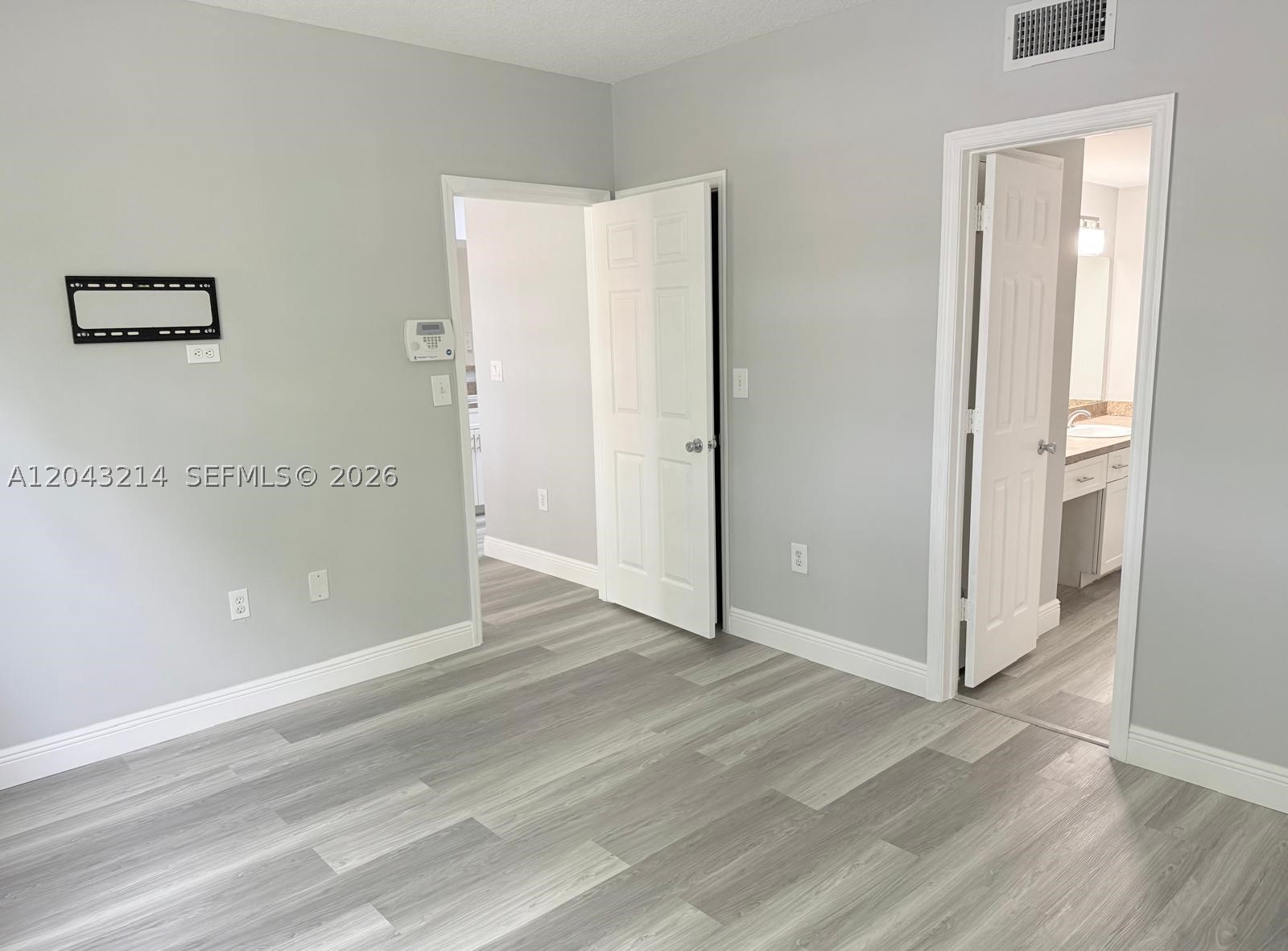 100 SW 117th Ter #2207, Pembroke Pines FL 33025