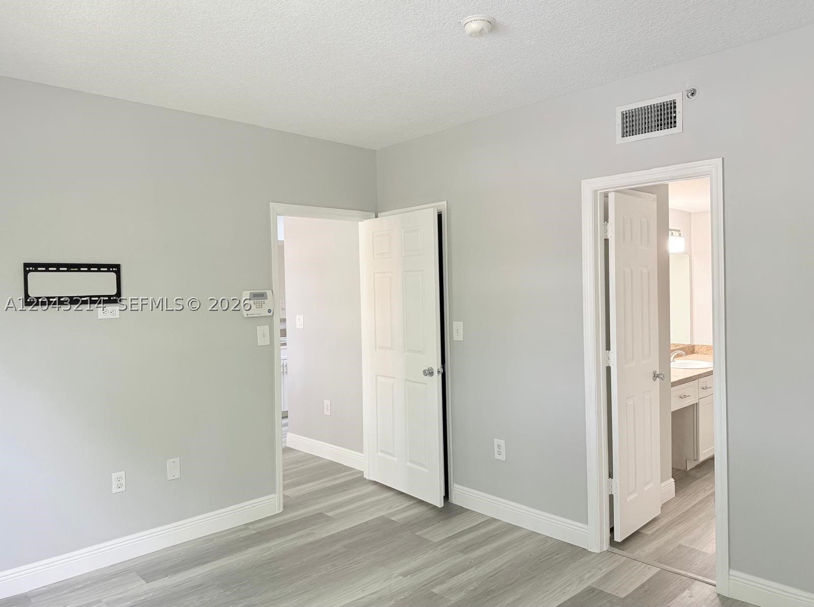 100 SW 117th Ter #2207, Pembroke Pines FL 33025