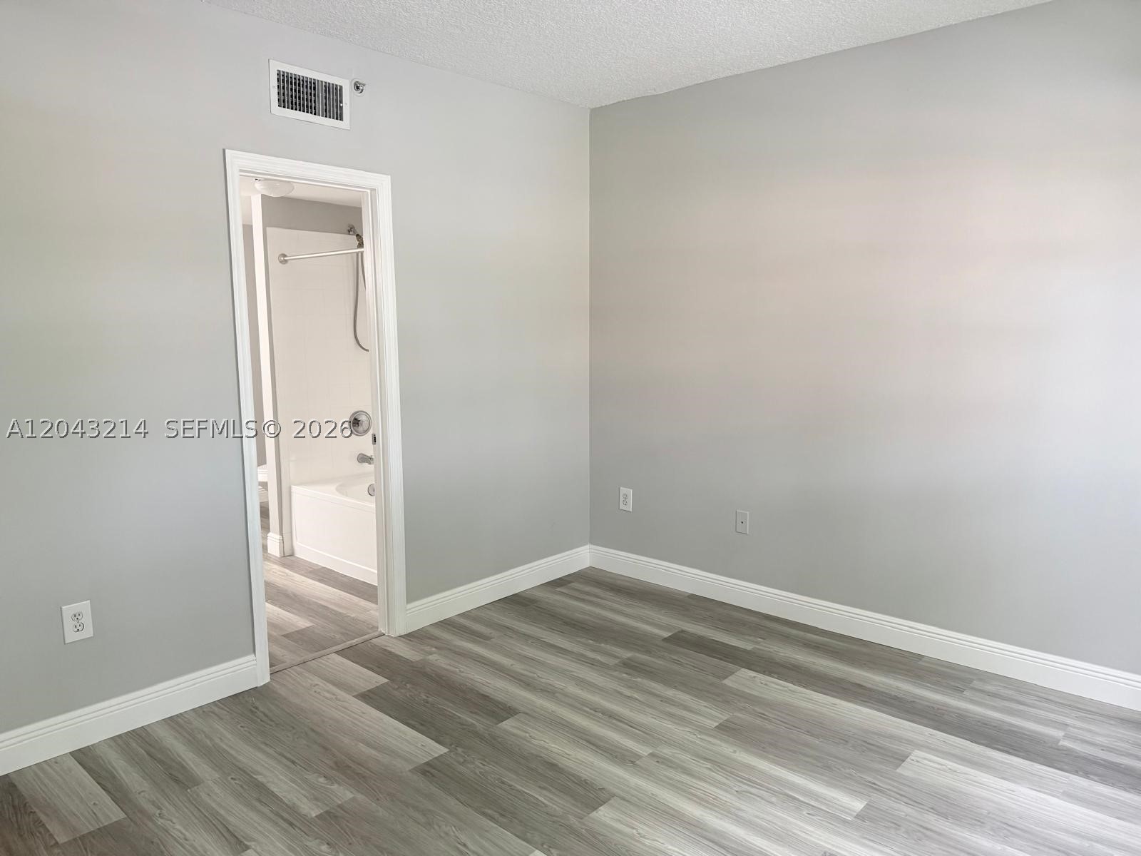 100 SW 117th Ter #2207, Pembroke Pines FL 33025