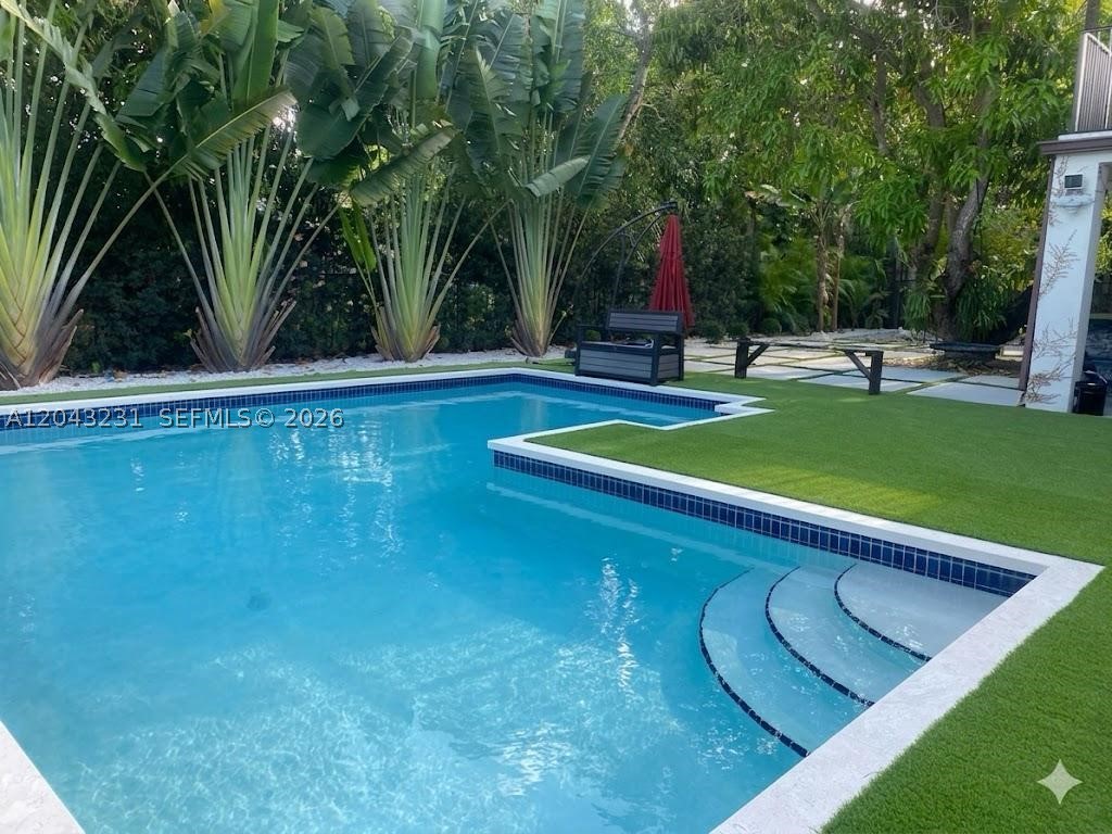 8164 SW 171st St, Palmetto Bay FL 33157