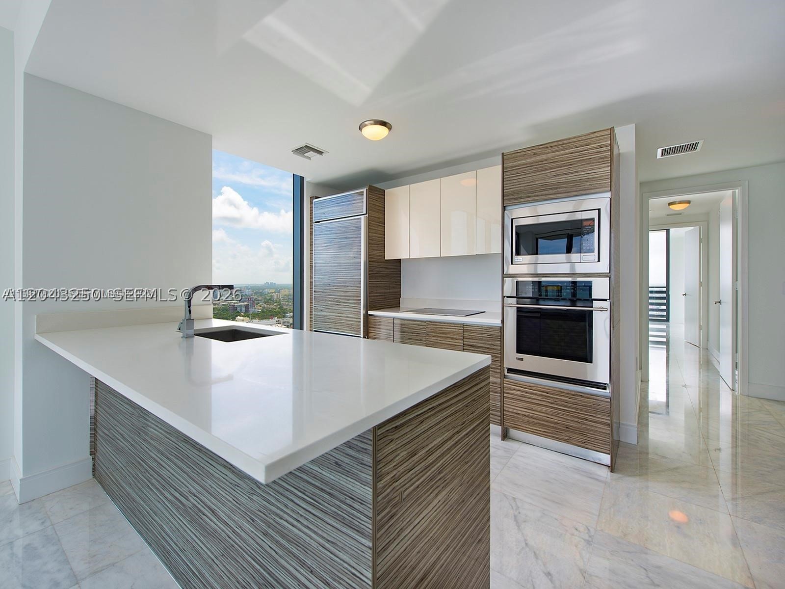460 NE 28th St #3608, Miami FL 33137