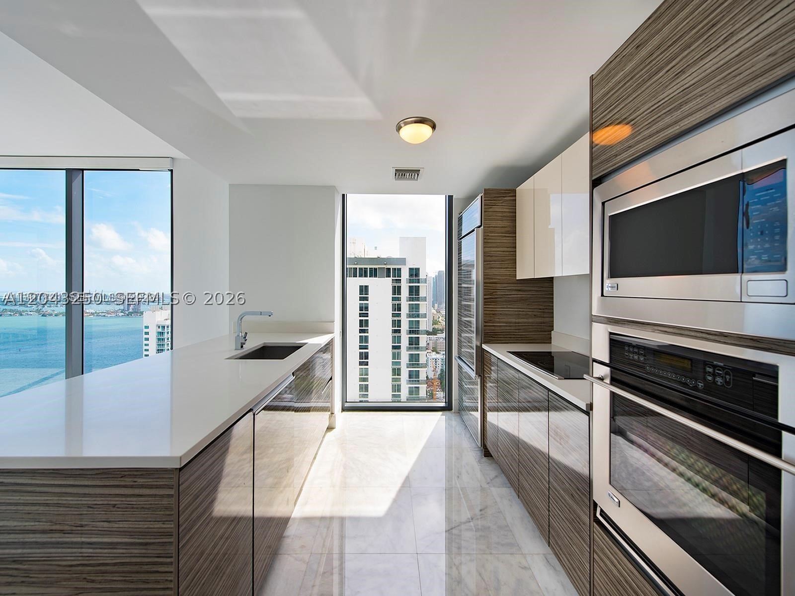 460 NE 28th St #3608, Miami FL 33137