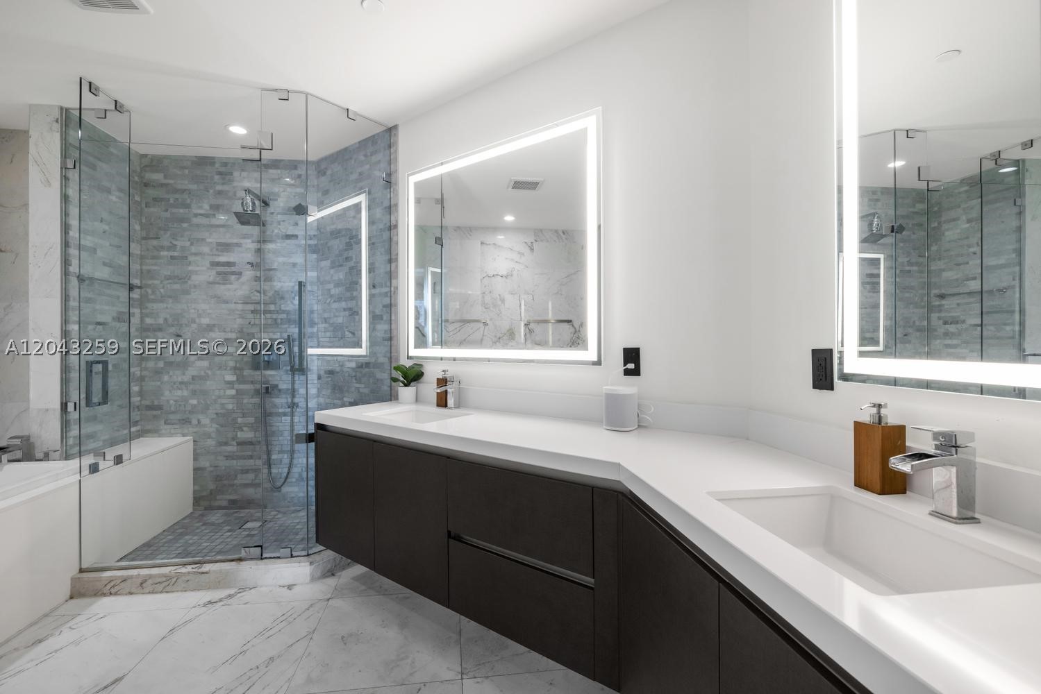 851 NE 1st Ave #3403, Miami FL 33132