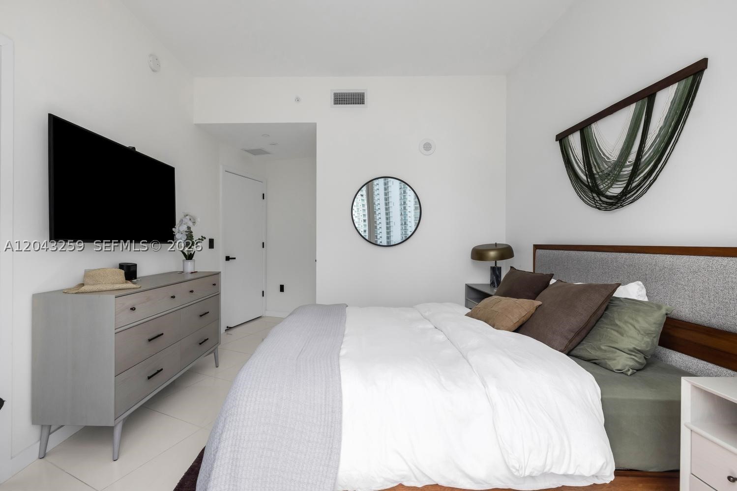 851 NE 1st Ave #3403, Miami FL 33132