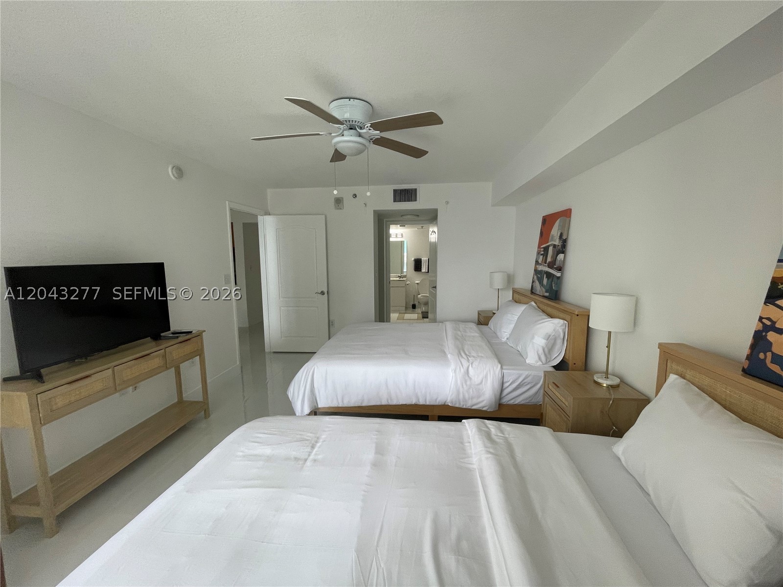 1200 BRICKELL BAY DR #3104, Miami FL 33131