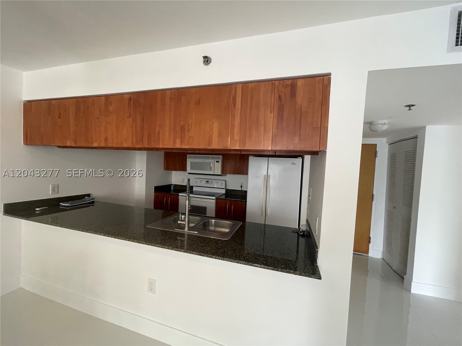1200 BRICKELL BAY DR #3104, Miami FL 33131
