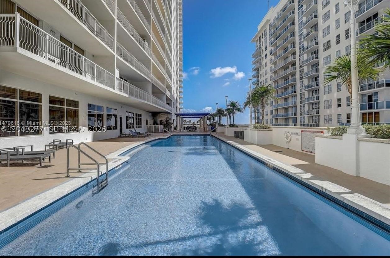 1200 BRICKELL BAY DR #3104, Miami FL 33131