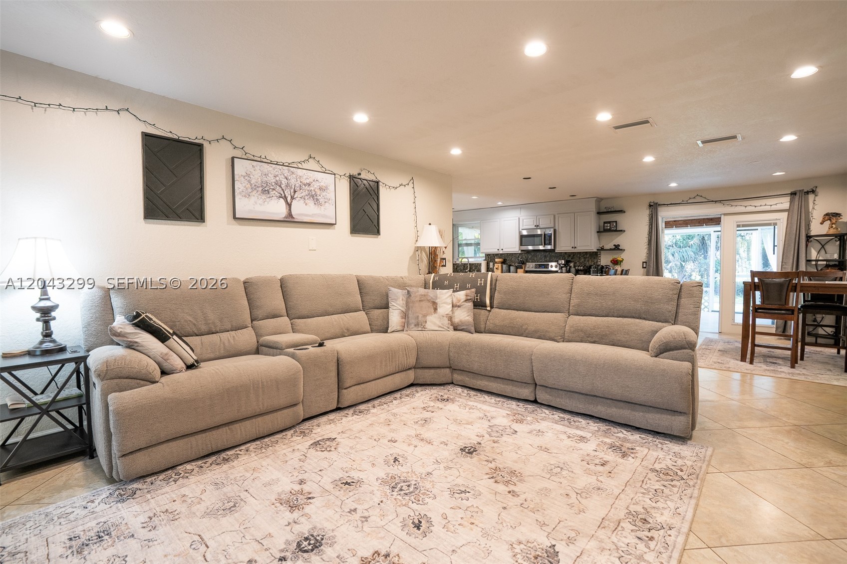 15160 Scotts Pl, Loxahatchee FL 33470