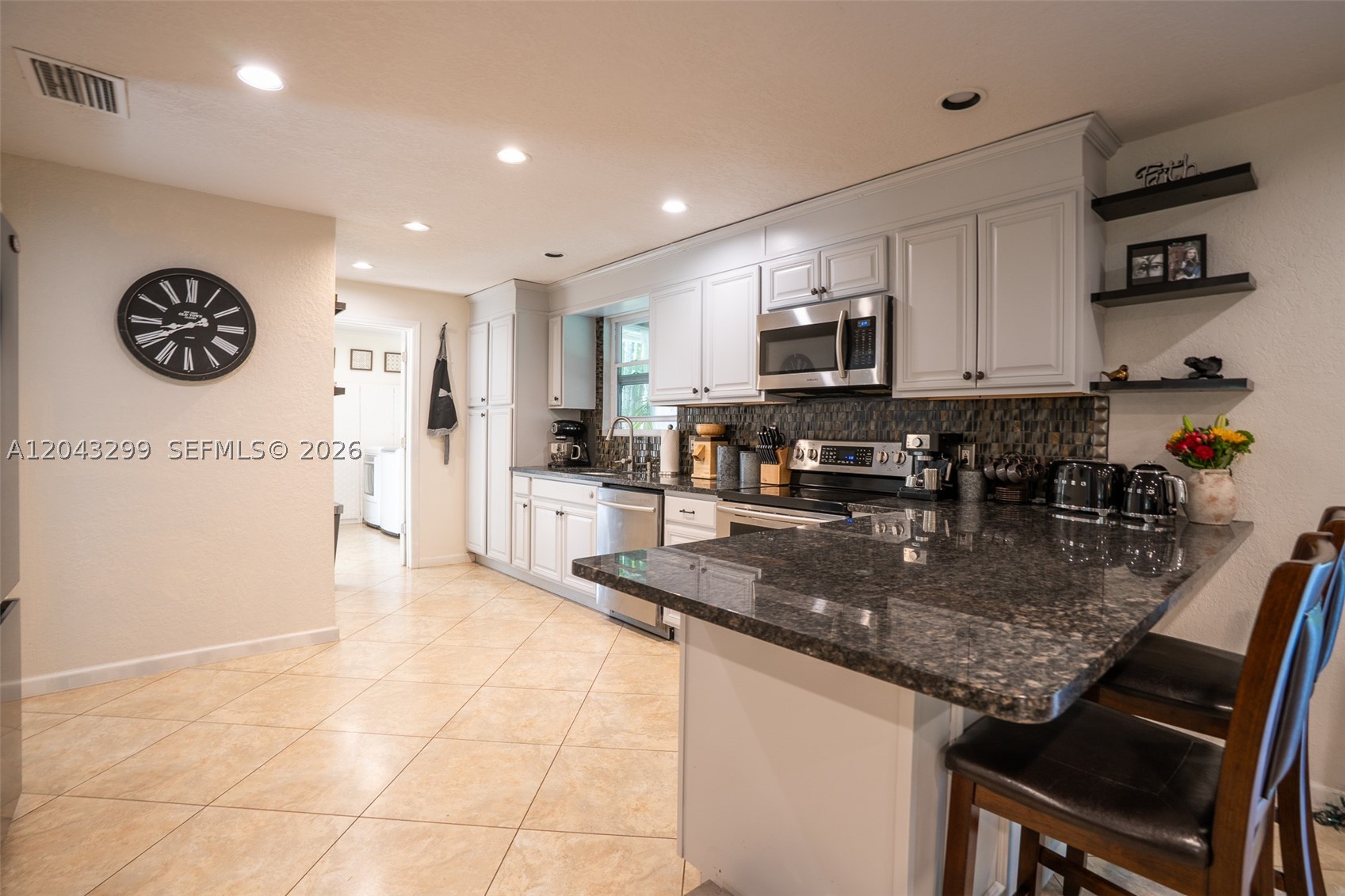 15160 Scotts Pl, Loxahatchee FL 33470