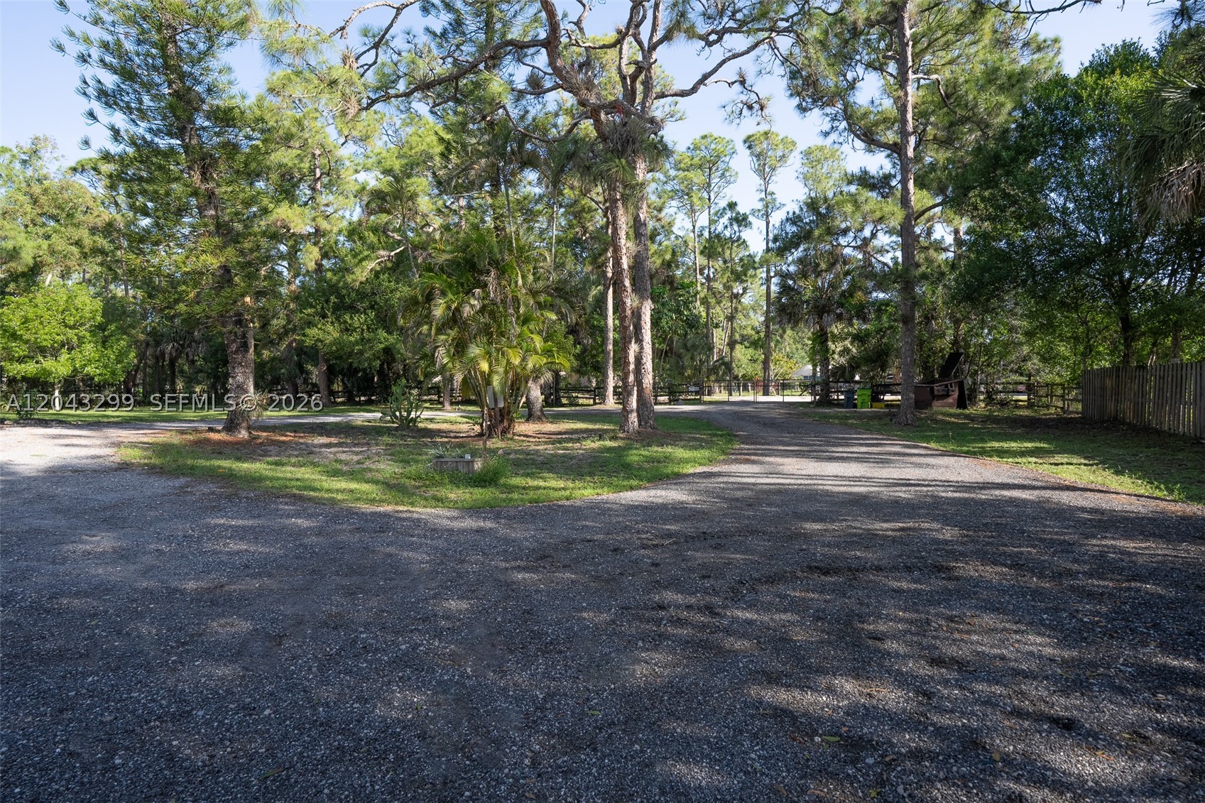 15160 Scotts Pl, Loxahatchee FL 33470