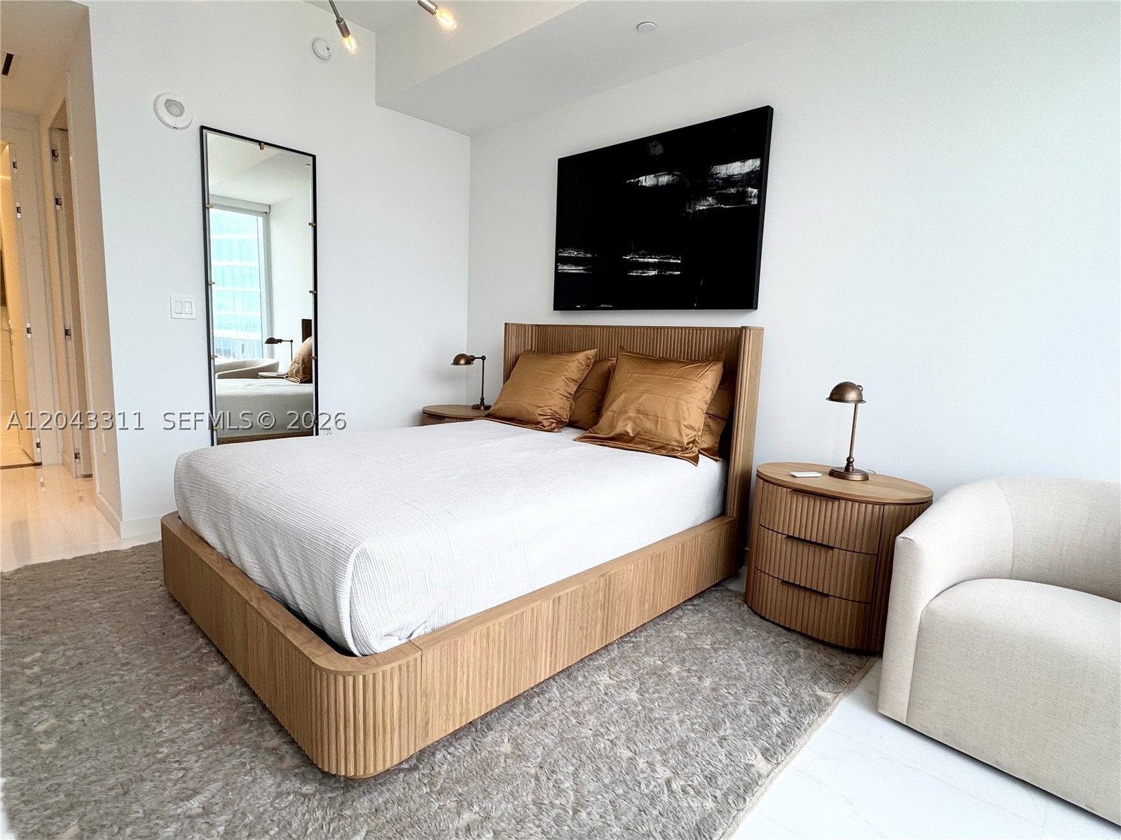 300 Biscayne Boulevard Way #4009W, Miami FL 33131