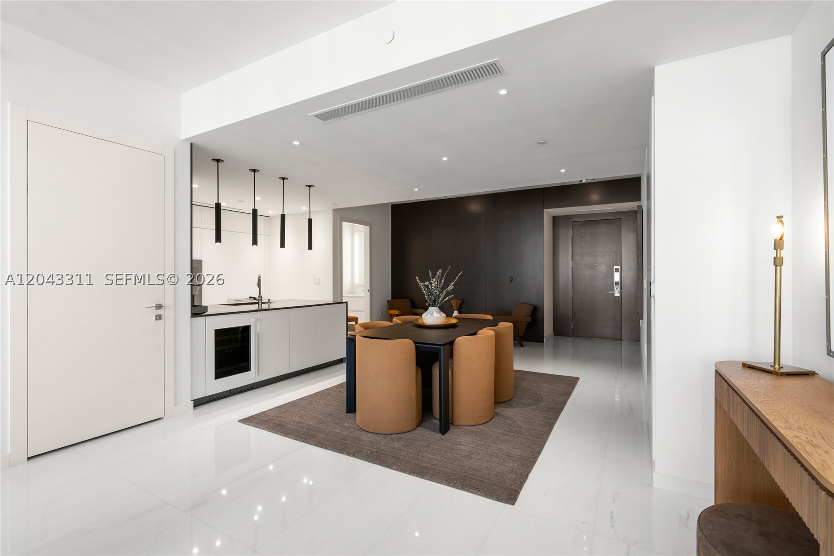 300 Biscayne Boulevard Way #4009W, Miami FL 33131